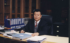 “做企业就像爬山”——访半岛集团官网_半岛online(中国)董事长李建华